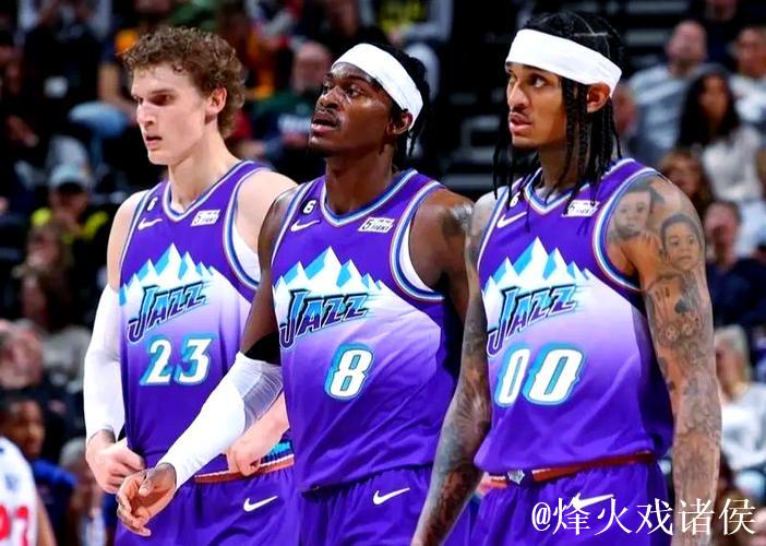 湖人替补焕发活力!海斯崭露头角,范德彪彰显实力,拉拉维亚展现斗志! 湖人替补焕发活力!海斯崭露头角,范德彪彰显实力,拉拉维亚展现斗志!